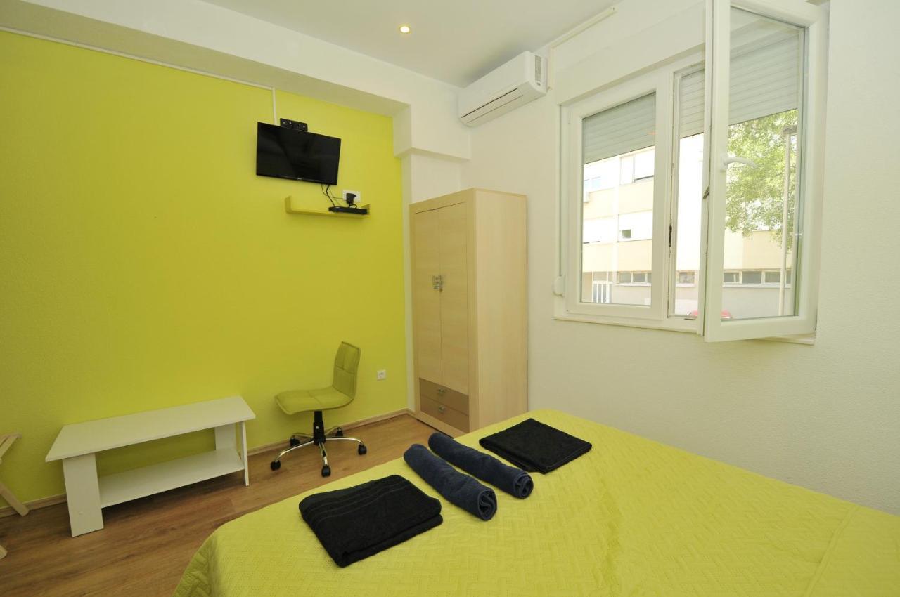 Oasis Hostel Split Exterior photo