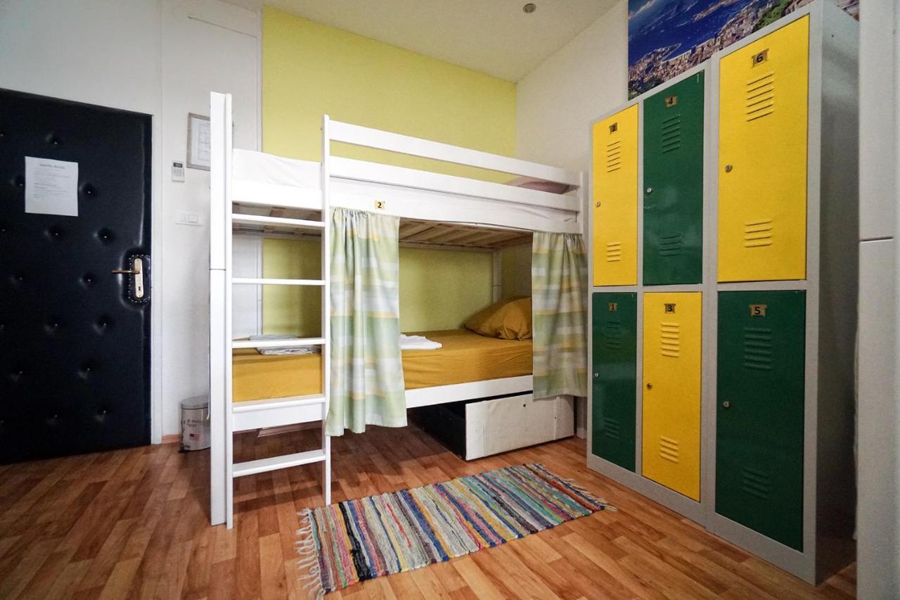 Oasis Hostel Split Exterior photo