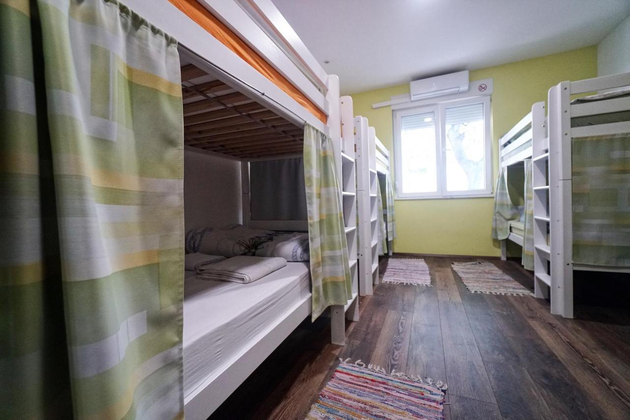 Oasis Hostel Split Exterior photo